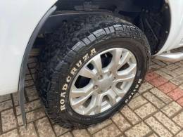 FORD - RANGER - 2016/2017 - Branca - R$ 149.900,00