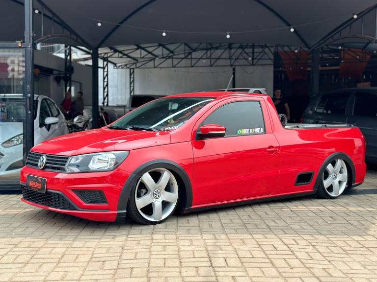 VOLKSWAGEN - SAVEIRO - 2017/2018 - Vermelha - R$ 66.900,00