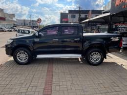 TOYOTA - HILUX - 2012/2013 - Preta - R$ 138.900,00