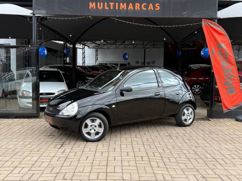 FORD - KA - 2003/2004 - Preta - R$ 15.900,00