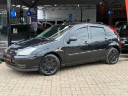 FORD - FOCUS - 2008/2009 - Preta - R$ 30.900,00