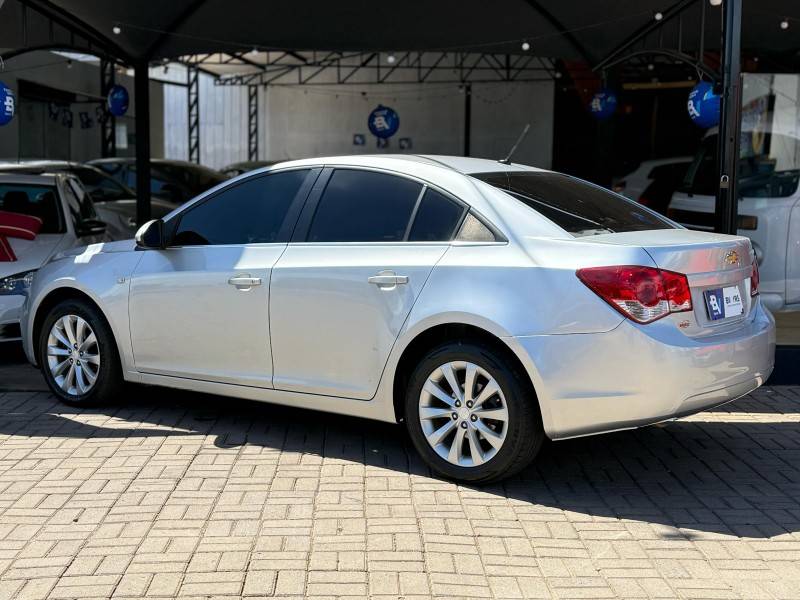 CHEVROLET - CRUZE - 2016/2016 - Prata - R$ 74.900,00