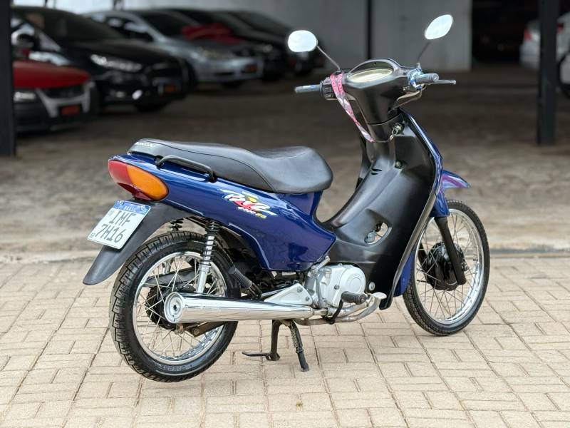 HONDA - BIZ 100 - 2004/2005 - Azul - R$ 7.500,00