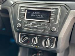 VOLKSWAGEN - SAVEIRO - 2017/2018 - Vermelha - R$ 66.900,00