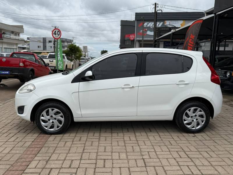FIAT - PALIO - 2013/2014 - Branca - R$ 39.900,00