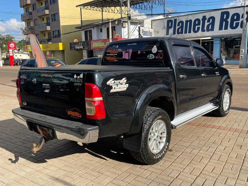 TOYOTA - HILUX - 2012/2013 - Preta - R$ 138.900,00