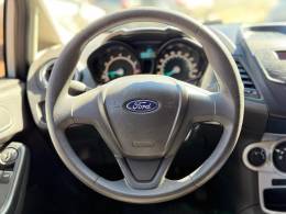 FORD - FIESTA - 2017/2017 - Branca - R$ 56.900,00