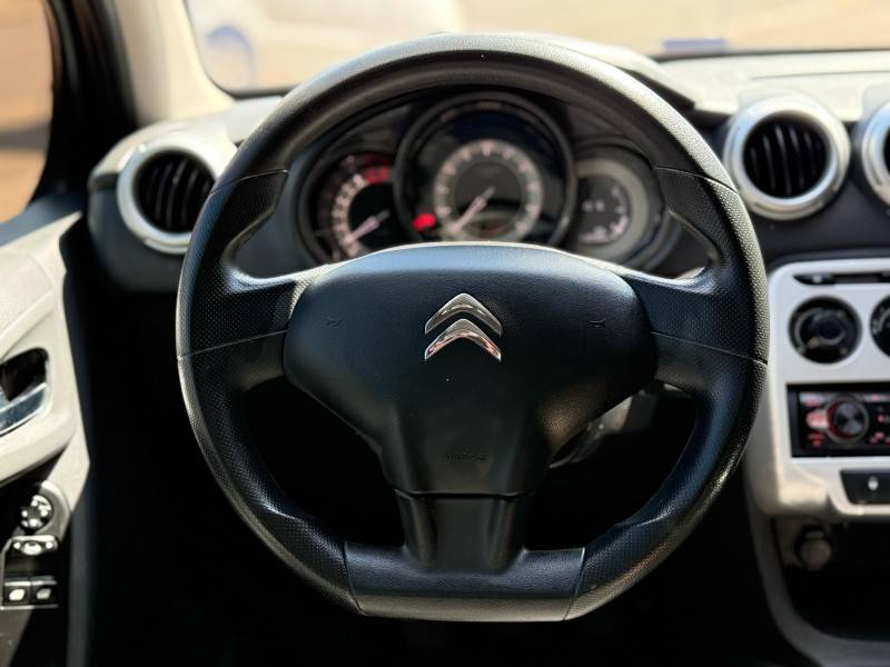 CITROËN - C3 - 2013/2013 - Preta - R$ 35.900,00