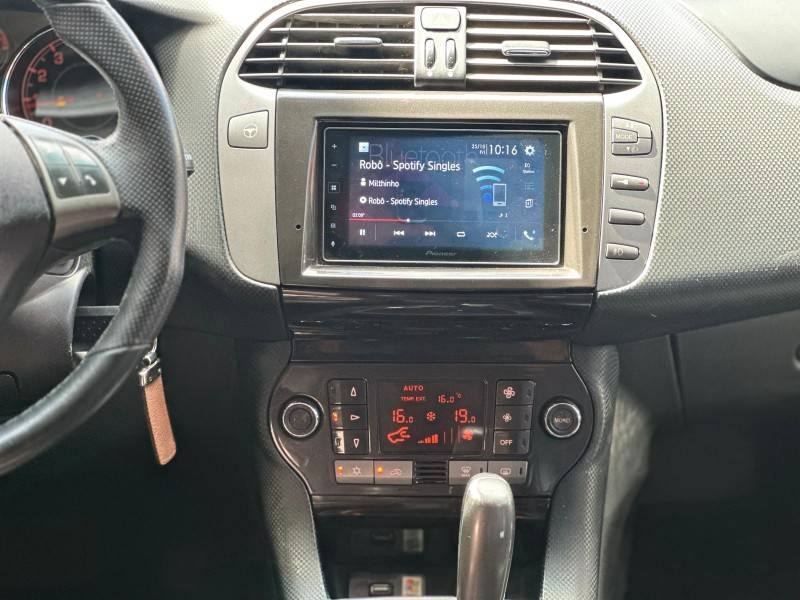 FIAT - BRAVO - 2011/2011 - Branca - R$ 32.900,00