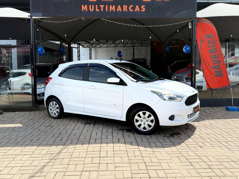 FORD - KA - 2016/2017 - Branca - R$ 39.900,00