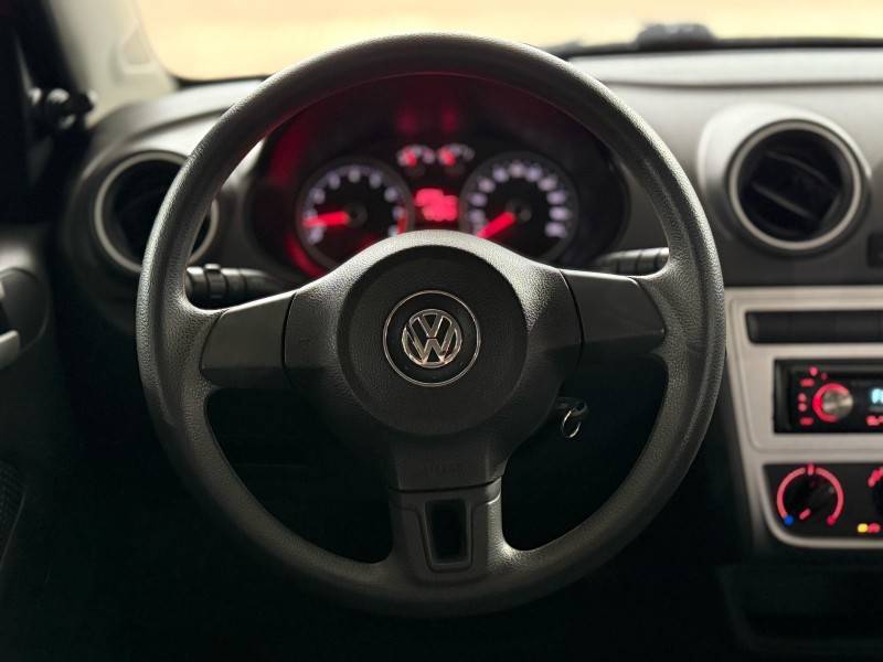 VOLKSWAGEN - GOL - 2015/2016 - Vermelha - R$ 43.900,00